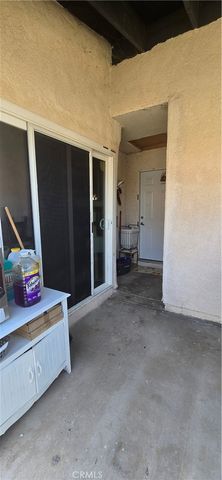 1961 Overland, Colton, CA 92324