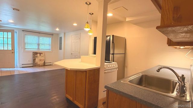 7 Lyceum Road, Lagrangeville, NY 12540