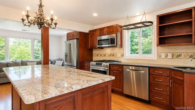 7 Lyceum Road, Lagrangeville, NY 12540