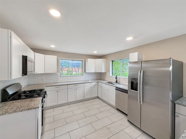 1717 Globe Avenue, Blue Mound, TX 76131