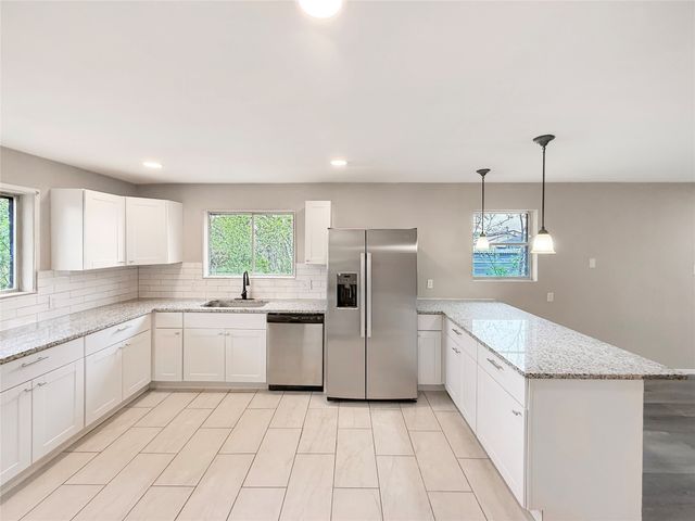 1717 Globe Avenue, Blue Mound, TX 76131