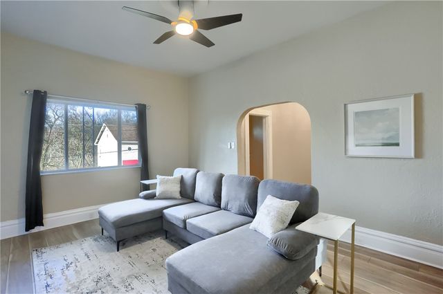 513 Grace St, Mt Washington, PA 15211