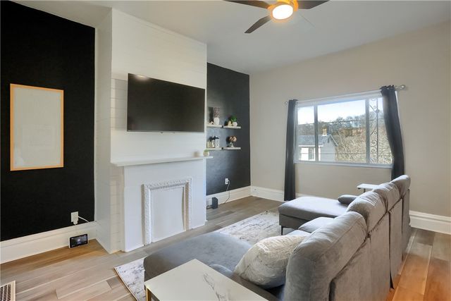 513 Grace St, Mt Washington, PA 15211