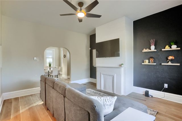 513 Grace St, Mt Washington, PA 15211