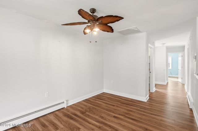 18 Innsbruck Drive, Toms River, NJ 08757