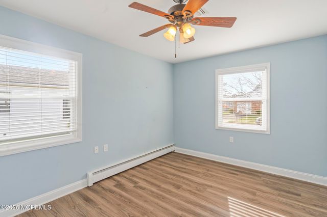 18 Innsbruck Drive, Toms River, NJ 08757