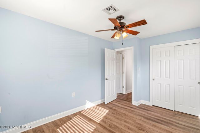 18 Innsbruck Drive, Toms River, NJ 08757