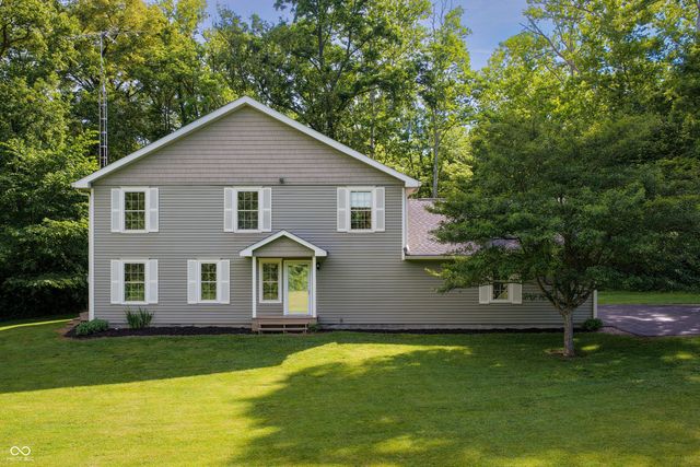 4200 N County Road 1000 E, Hope, IN 47246