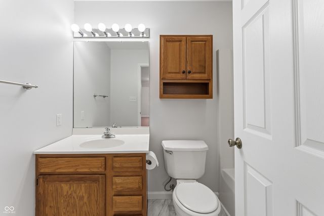 4200 N County Road 1000 E, Hope, IN 47246