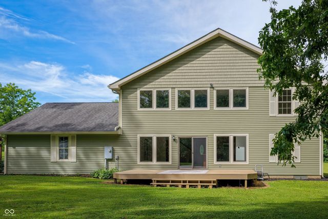 4200 N County Road 1000 E, Hope, IN 47246
