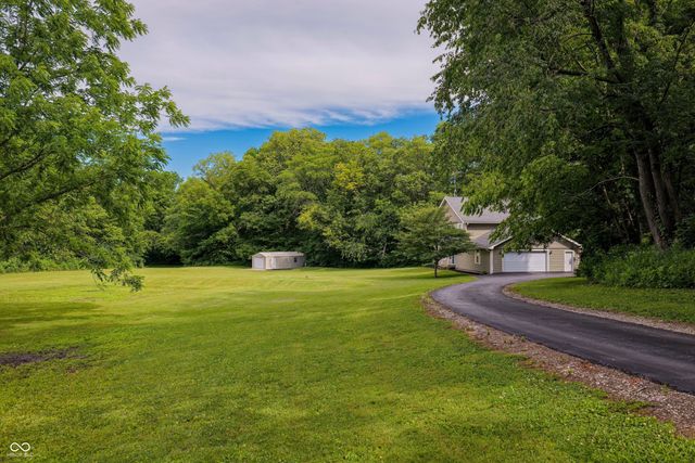 4200 N County Road 1000 E, Hope, IN 47246