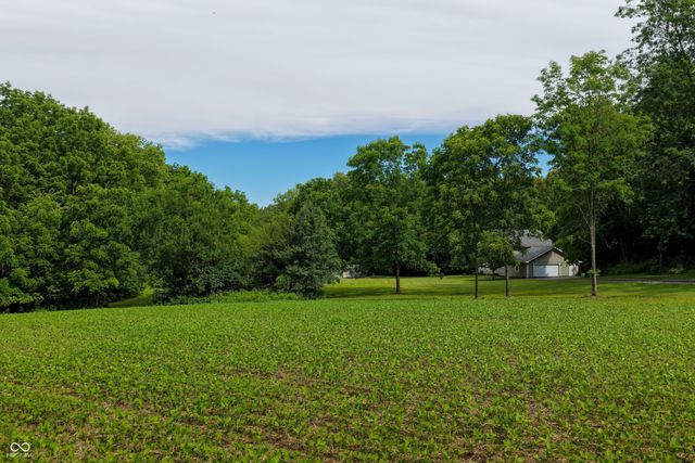 4200 N County Road 1000 E, Hope, IN 47246