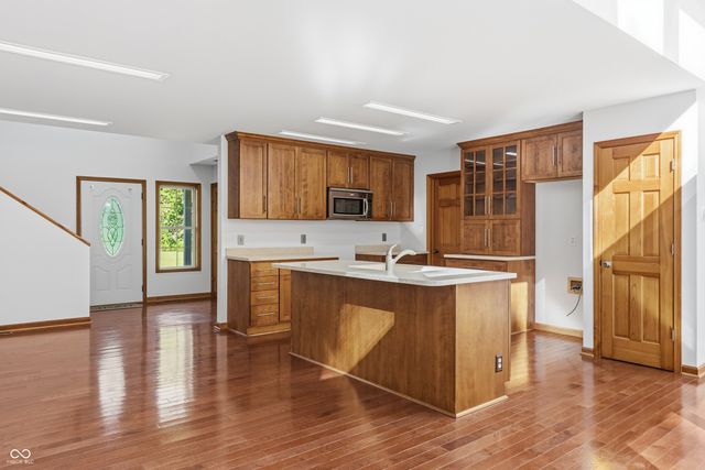 4200 N County Road 1000 E, Hope, IN 47246