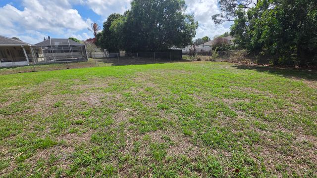 1068 SE Prineville Street, Port St. Lucie, Port St Lucie, FL 34983