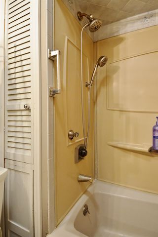 126 LORD AVE, Bayonne, NJ 07002