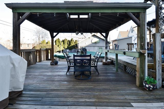 126 LORD AVE, Bayonne, NJ 07002