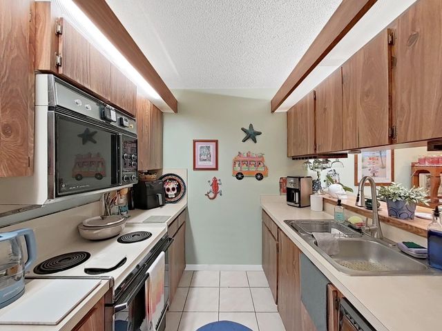 2604 10TH COURT, Palm Harbor, FL 34684