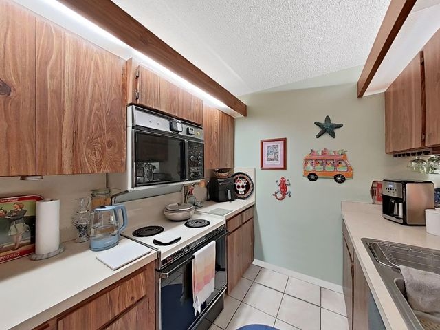 2604 10TH COURT, Palm Harbor, FL 34684