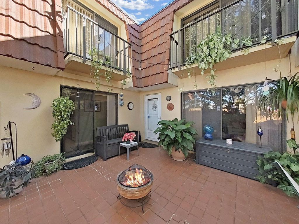 Image 22 of property listing at 2604 10TH COURT, Palm Harbor, FL 34684