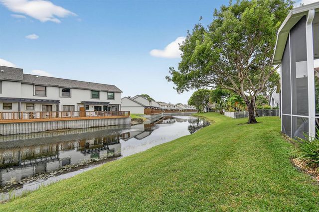 2249 Soundings Court, Greenacres, FL 33413
