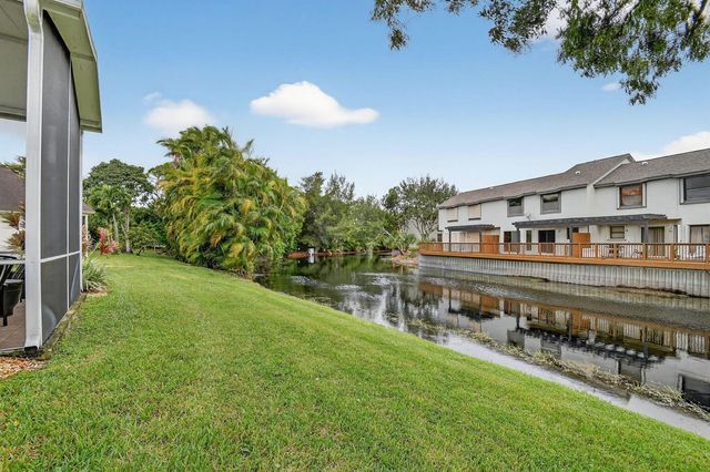 2249 Soundings Court, Greenacres, FL 33413