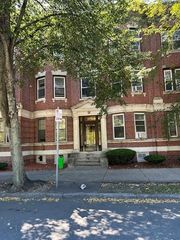 1710 Commonwealth Ave. 3, Boston, MA 02135