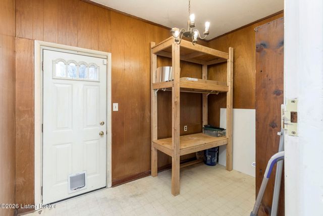 8411 Seaforth Dr, Louisville, KY 40258