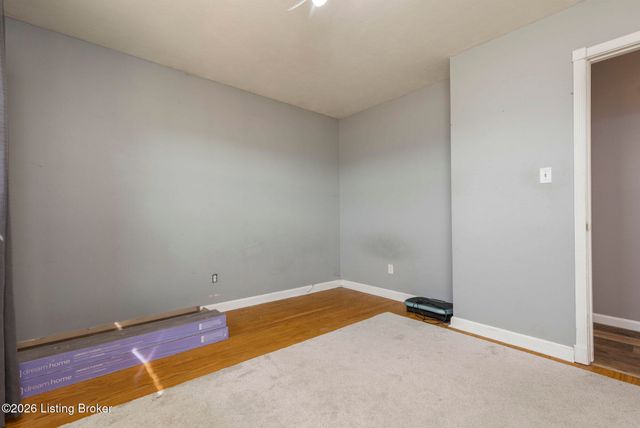 8411 Seaforth Dr, Louisville, KY 40258