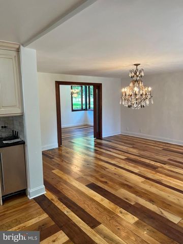 10420 OAKLYN DR, Potomac, MD 20854