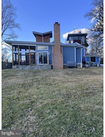 10420 OAKLYN DR, Potomac, MD 20854