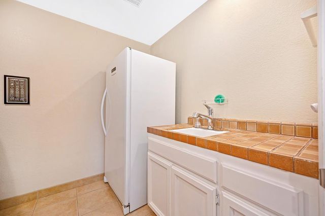 8780 Longmore Way, Fair Oaks, CA 95628