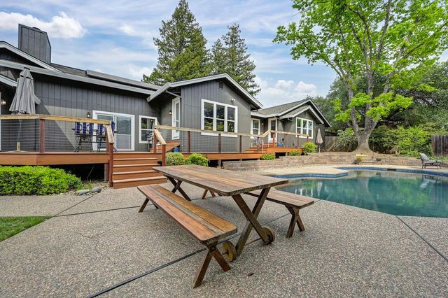 8780 Longmore Way, Fair Oaks, CA 95628