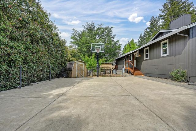 8780 Longmore Way, Fair Oaks, CA 95628