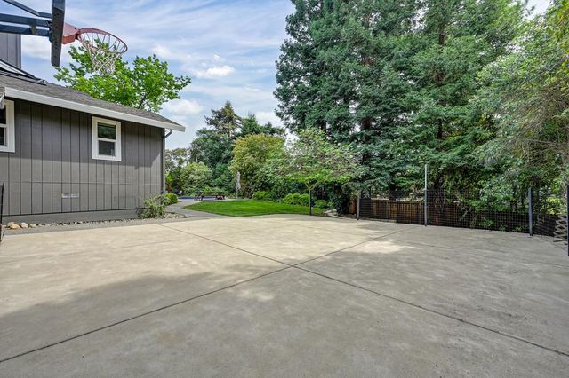 8780 Longmore Way, Fair Oaks, CA 95628