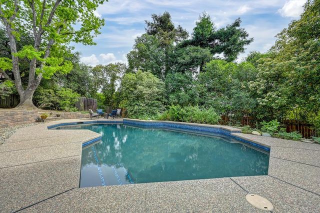 8780 Longmore Way, Fair Oaks, CA 95628