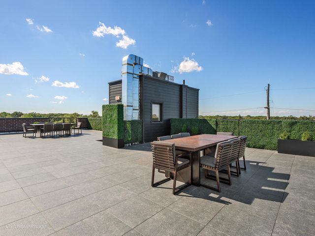 2801 Thatcher Avenue 303, River Grove, IL 60171