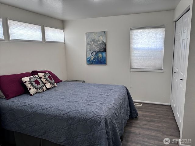 940 SE 12th Street, College Place, WA 99324