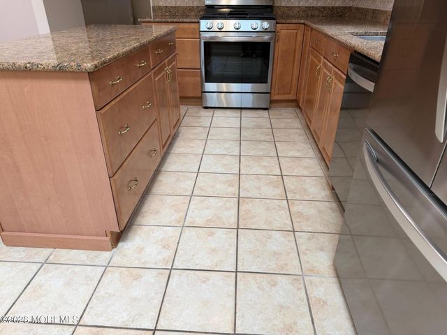 9 Saint Johns Drive, Freehold, NJ 07728