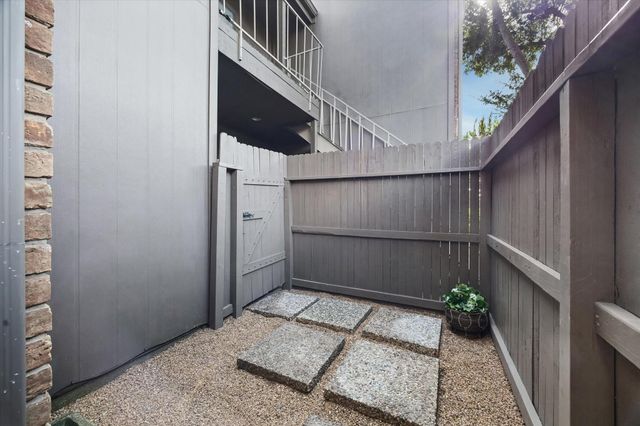 1201 Bering Drive 45, Houston, TX 77057