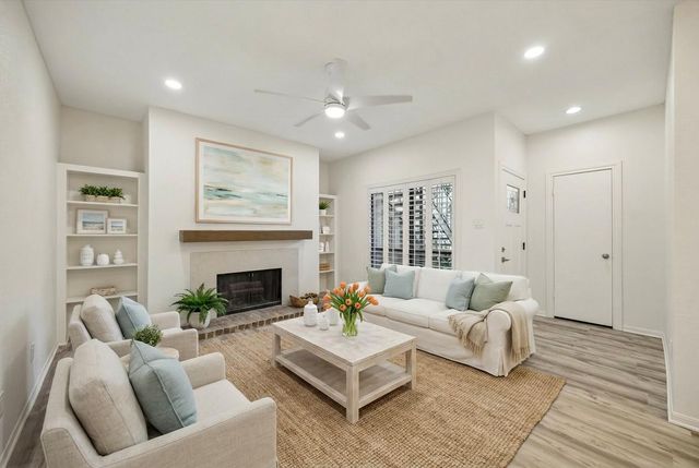 1201 Bering Drive 45, Houston, TX 77057