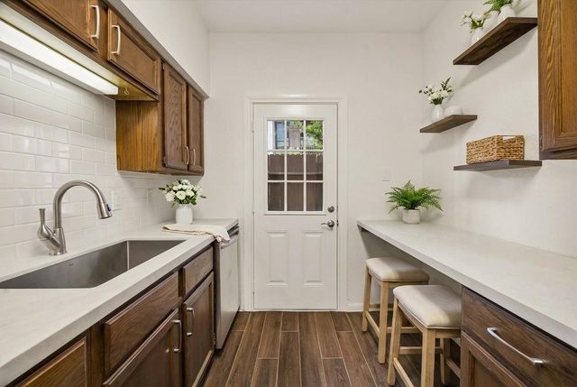 1201 Bering Drive 45, Houston, TX 77057