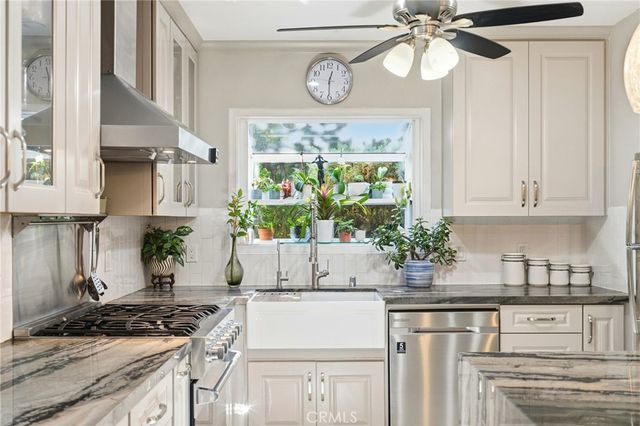 4963 Haskell, Encino, CA 91436