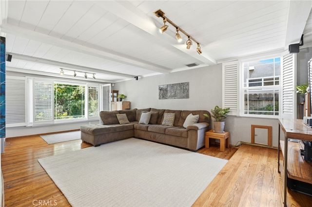4963 Haskell, Encino, CA 91436