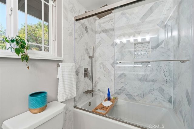 4963 Haskell, Encino, CA 91436