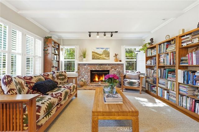 4963 Haskell, Encino, CA 91436