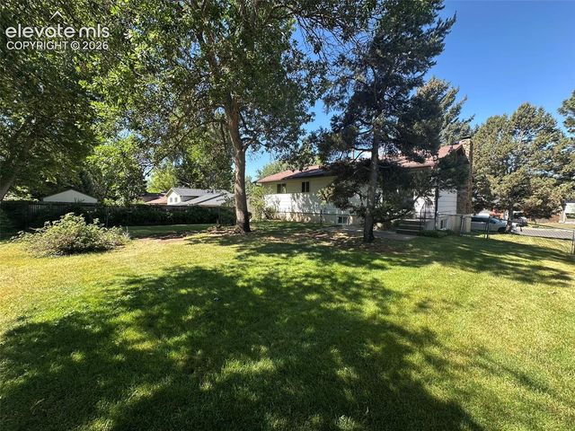 2813 Dusk Drive, Colorado Springs, CO 80918