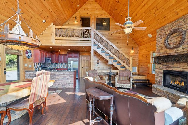 153 Beavers Cove Road, Morganton, GA 30560