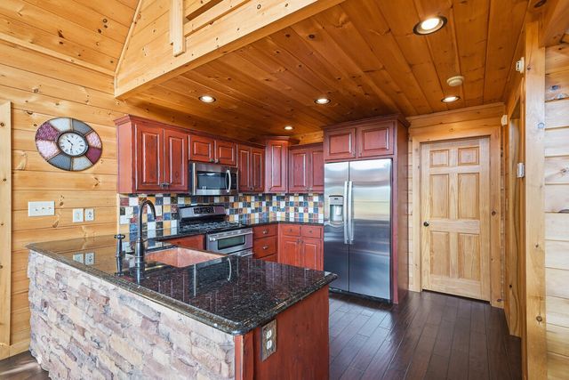 153 Beavers Cove Road, Morganton, GA 30560