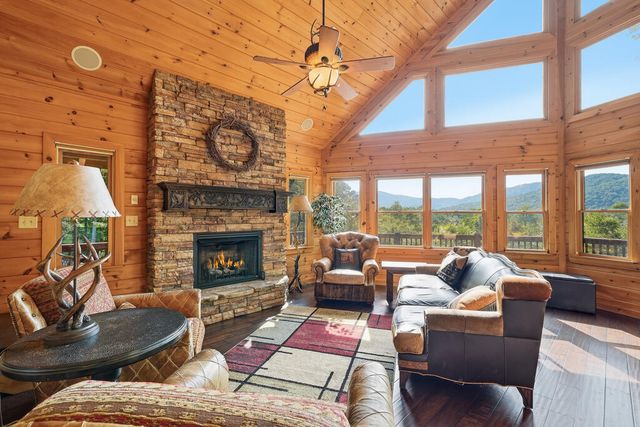 153 Beavers Cove Road, Morganton, GA 30560