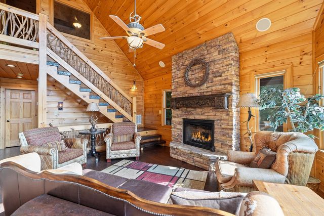 153 Beavers Cove Road, Morganton, GA 30560